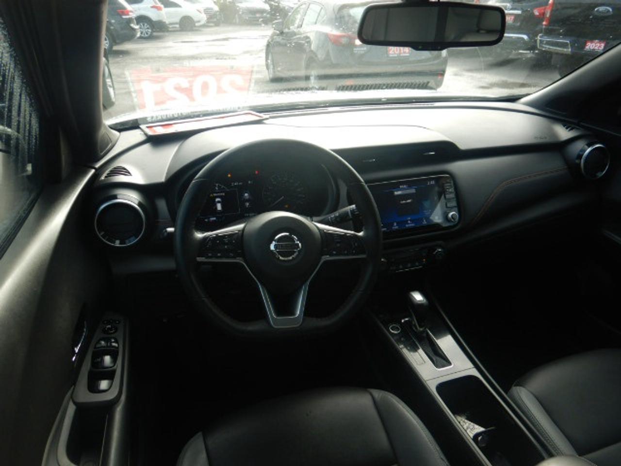 2021 Nissan Kicks SR Photo