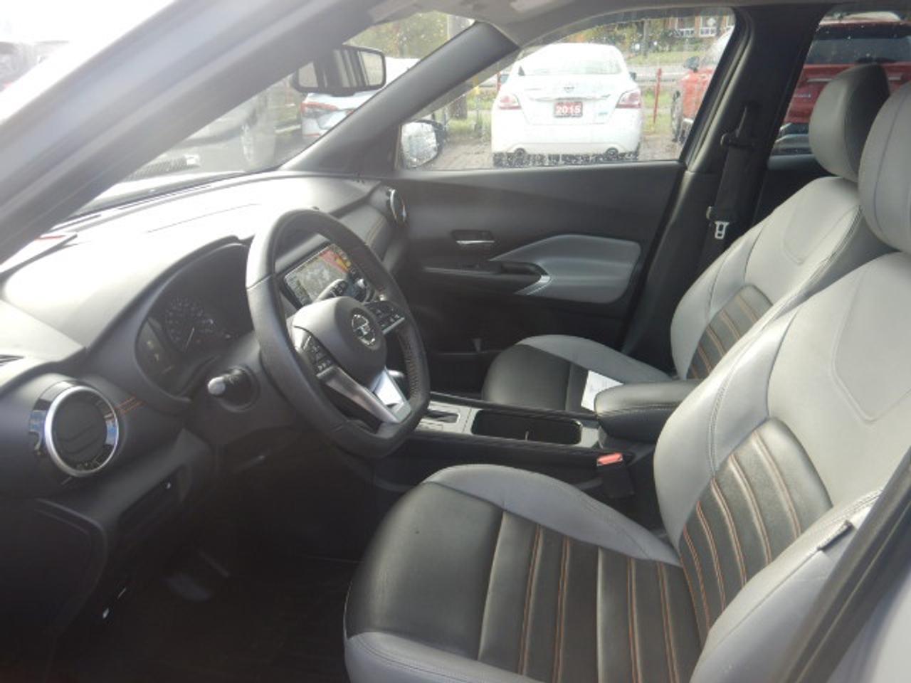 2021 Nissan Kicks SR Photo