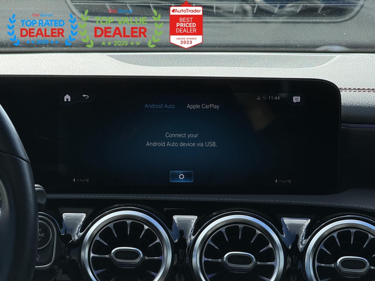 2021 Mercedes-Benz CLA-Class //AMG PKG / MEMORY PKG | DINAMICA | AMBIENT LIGHTING | PANO | APPLE CARPLAY Photo