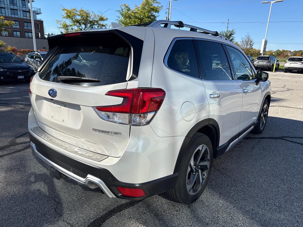 2022 Subaru Forester Premier PREMIER PACKAGE!! LOW KMS!! Photo