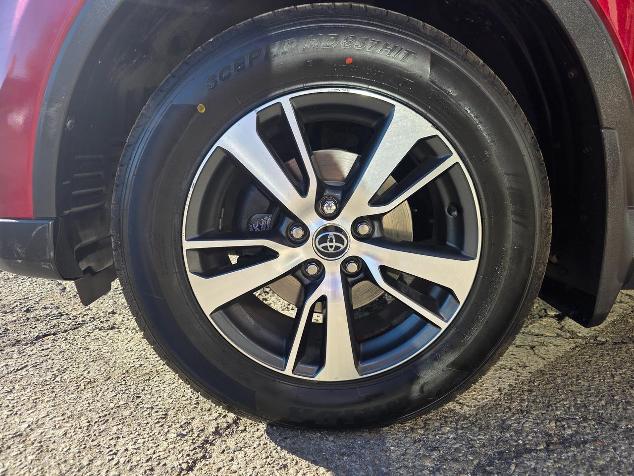 2018 Toyota RAV4 XLE AWD | LOW KMS | One Owner | Accident Free Photo