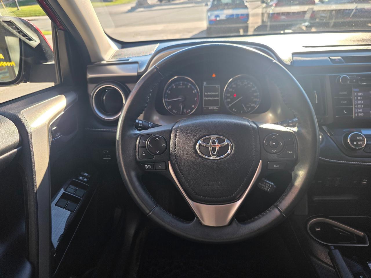 2018 Toyota RAV4 XLE AWD | LOW KMS | One Owner | Accident Free Photo