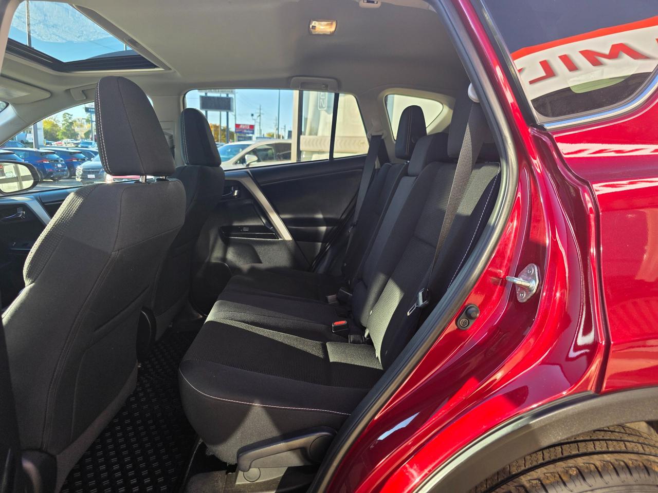 2018 Toyota RAV4 XLE AWD | LOW KMS | One Owner | Accident Free Photo