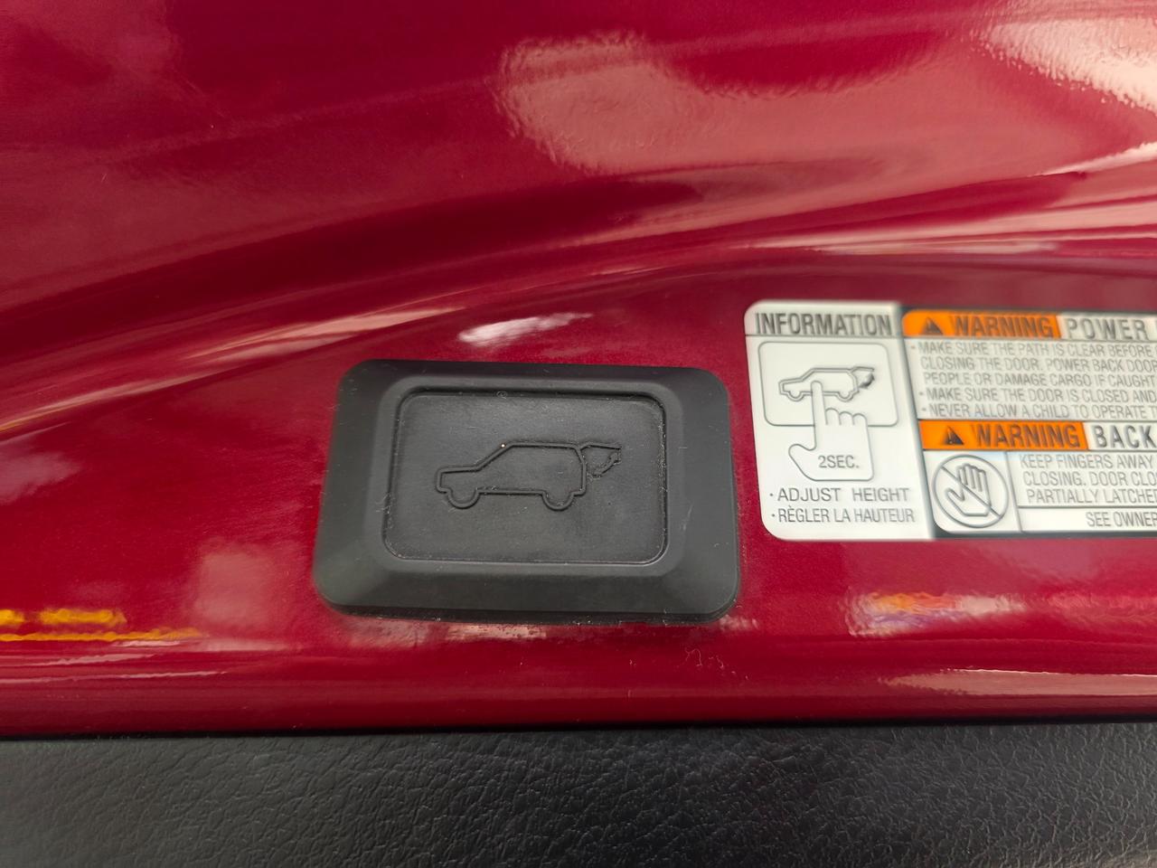 2018 Toyota RAV4 XLE AWD | LOW KMS | One Owner | Accident Free Photo