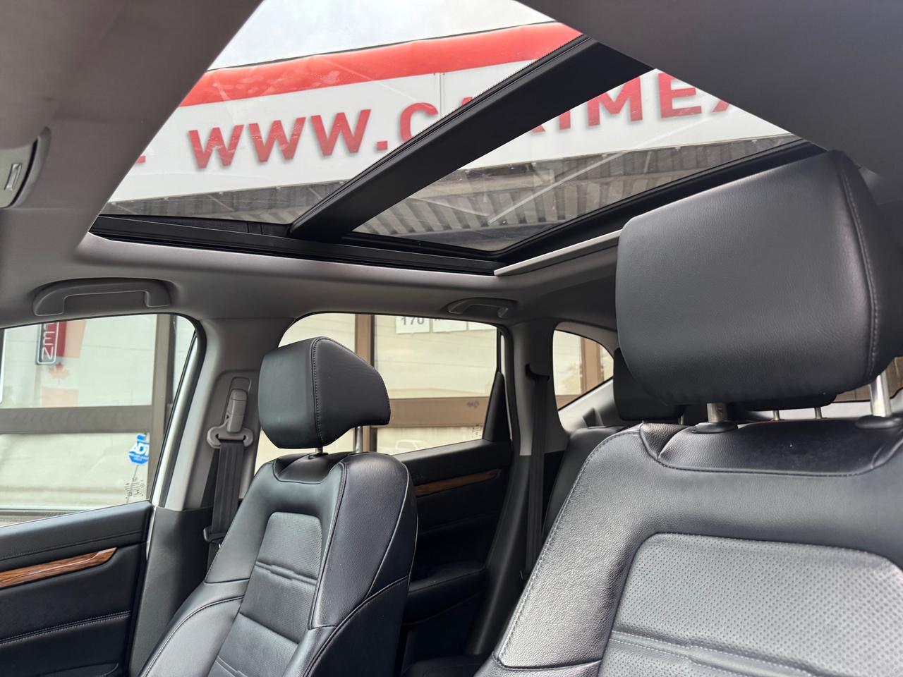 2018 Honda CR-V Touring LOADED | One Owner | Accident Free | Honda Dealer Serviced Photo