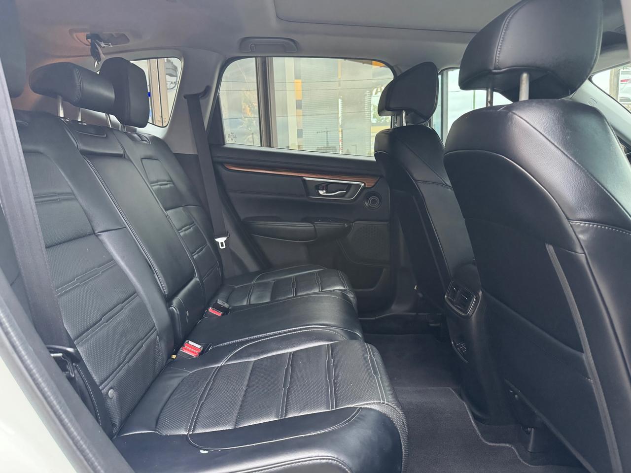 2018 Honda CR-V Touring LOADED | One Owner | Accident Free | Honda Dealer Serviced Photo