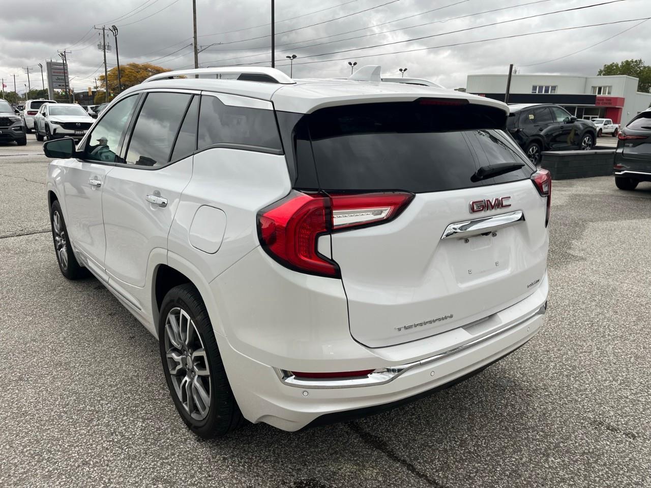 2024 GMC Terrain Denali Panoramic Sunroof | Heated & Ventilated Front Seats | Adaptive Cruise Control | Bose Premium Audio Photo