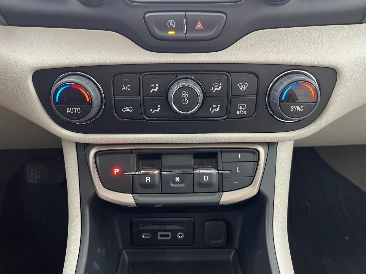 2024 GMC Terrain Denali Panoramic Sunroof | Heated & Ventilated Front Seats | Adaptive Cruise Control | Bose Premium Audio Photo