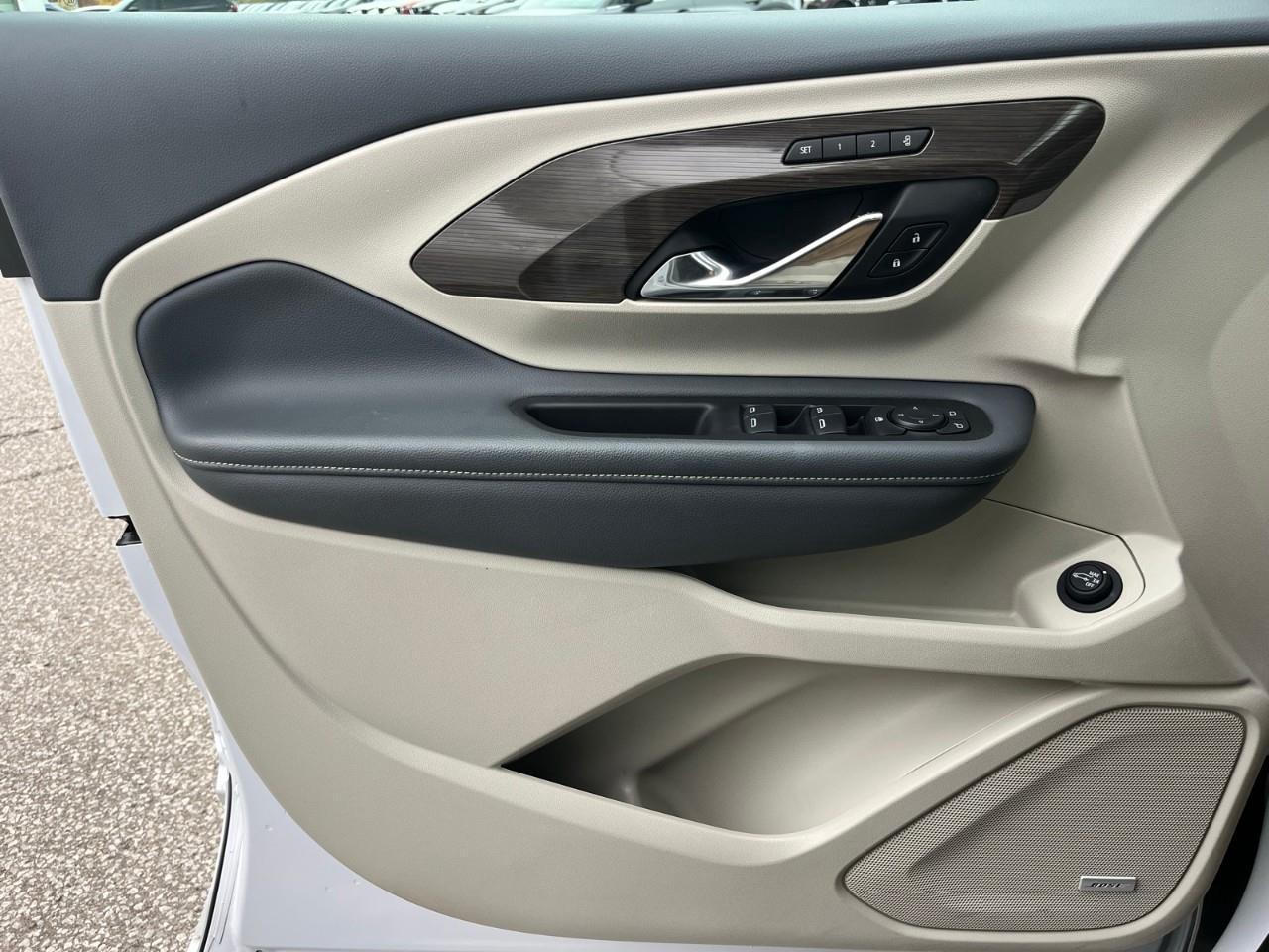2024 GMC Terrain Denali Panoramic Sunroof | Heated & Ventilated Front Seats | Adaptive Cruise Control | Bose Premium Audio Photo