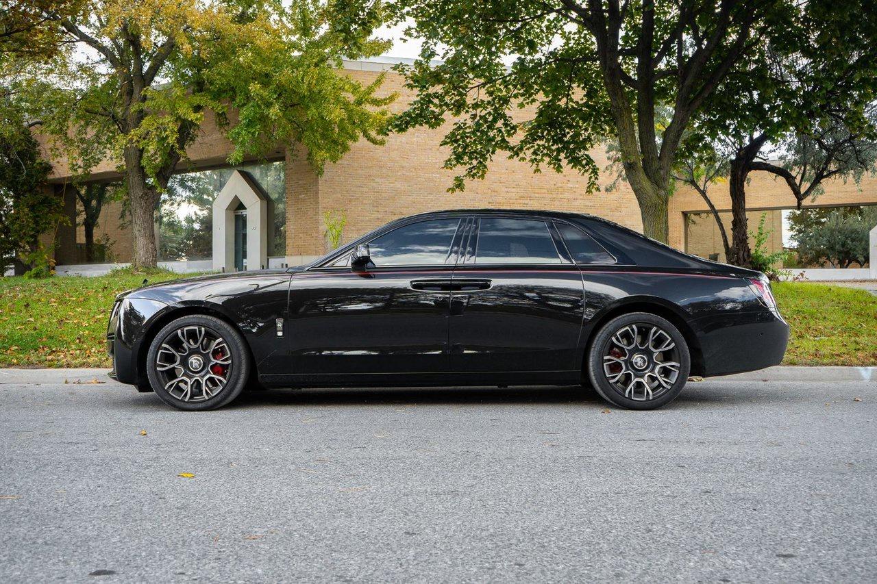 2023 Rolls Royce Ghost Black Badge Photo4