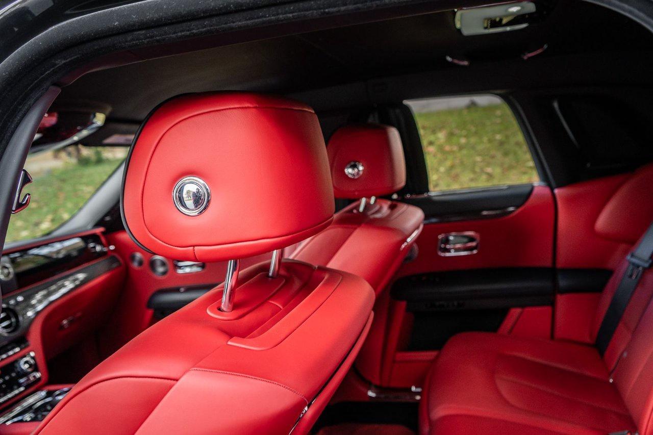 2023 Rolls Royce Ghost Black Badge Photo