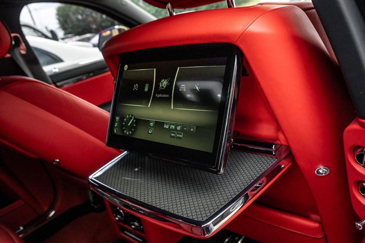 2023 Rolls Royce Ghost Black Badge Photo