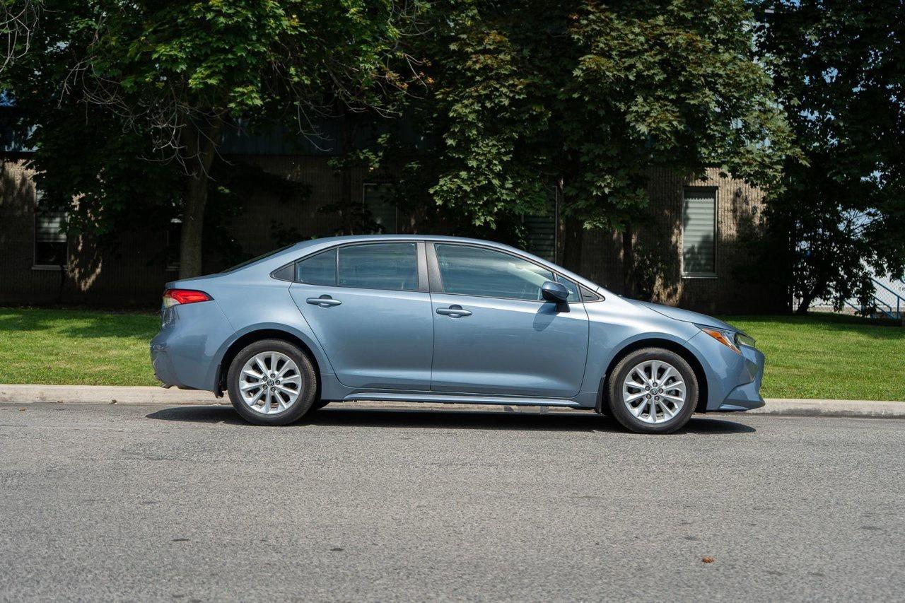 2020 Toyota Corolla LE Photo