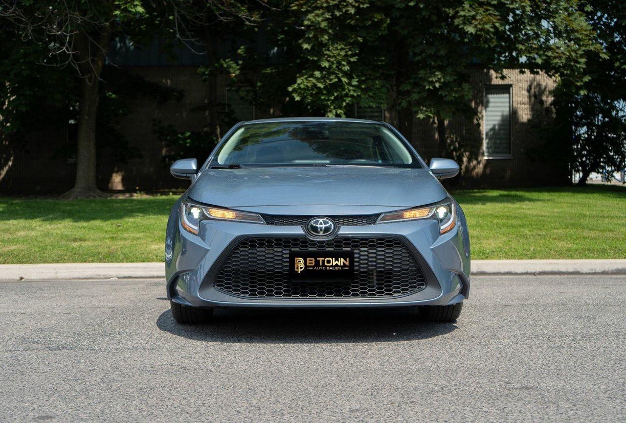 2020 Toyota Corolla LE Photo