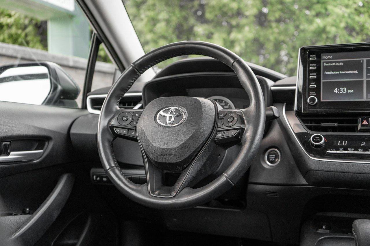 2020 Toyota Corolla LE Photo