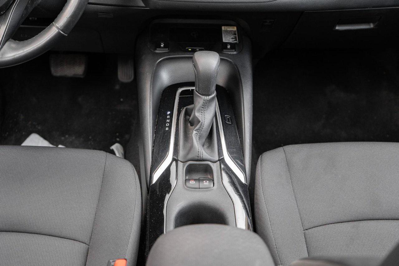 2020 Toyota Corolla LE Photo