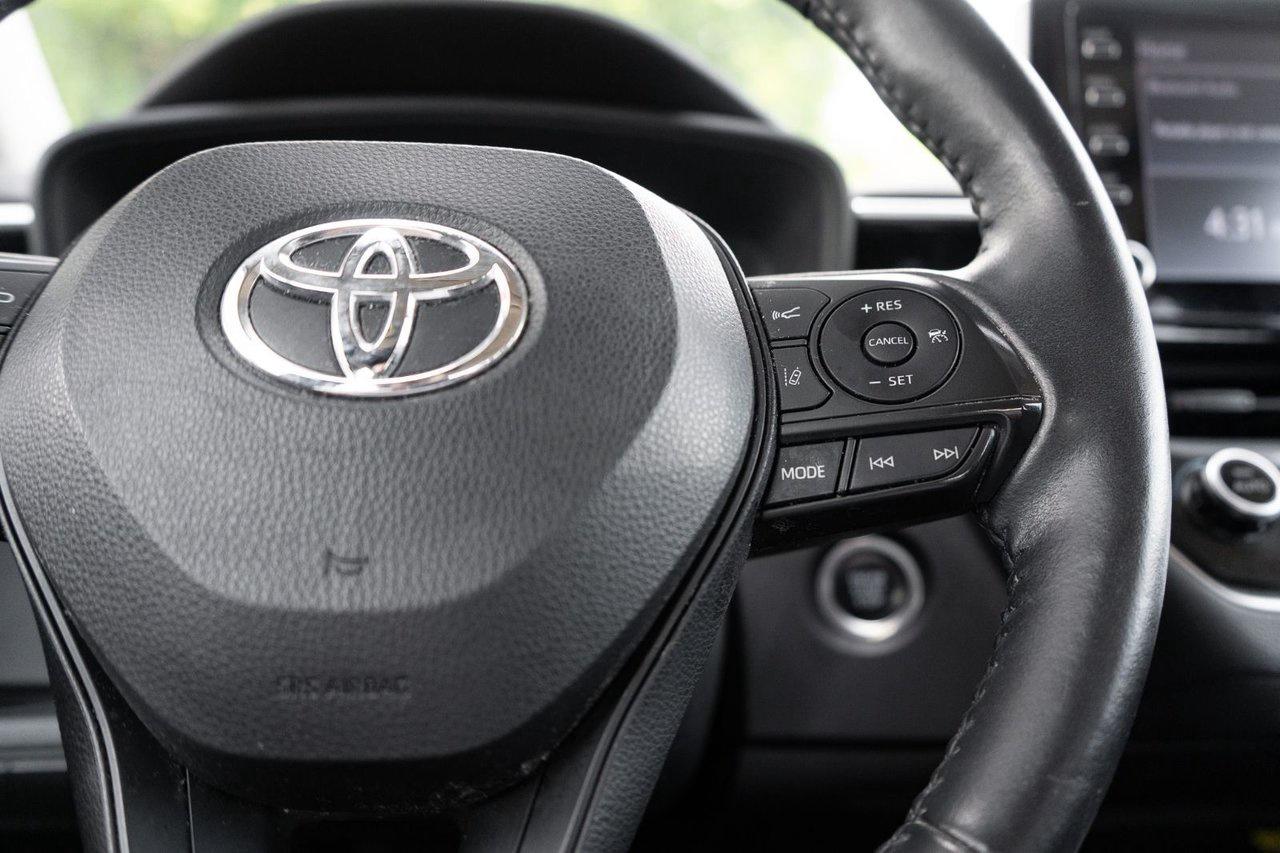 2020 Toyota Corolla LE Photo