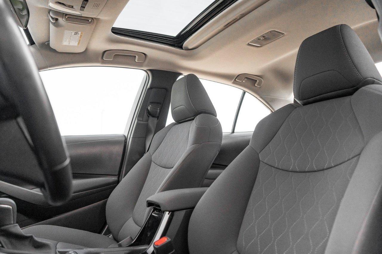 2020 Toyota Corolla LE Photo