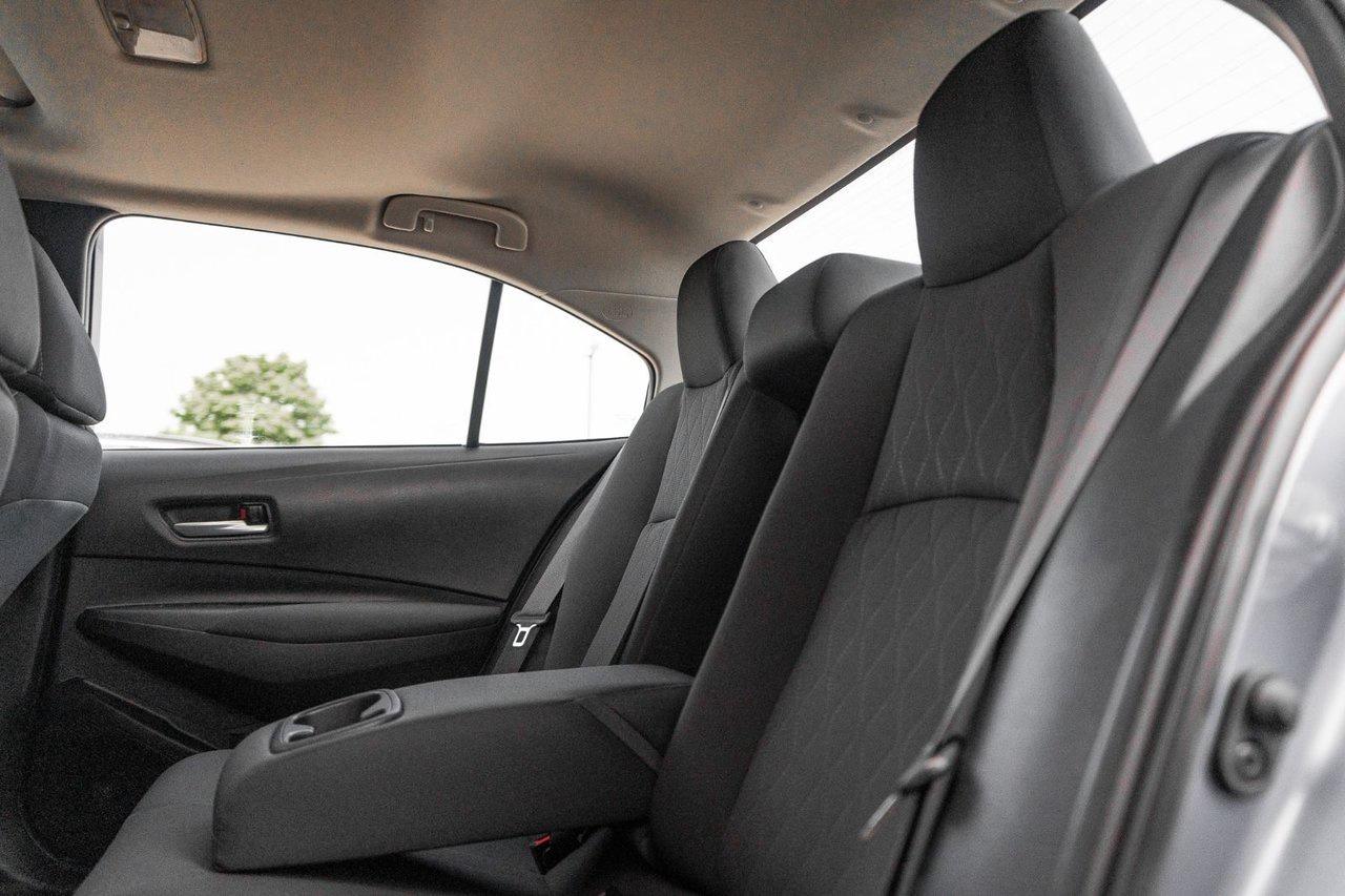 2020 Toyota Corolla LE Photo