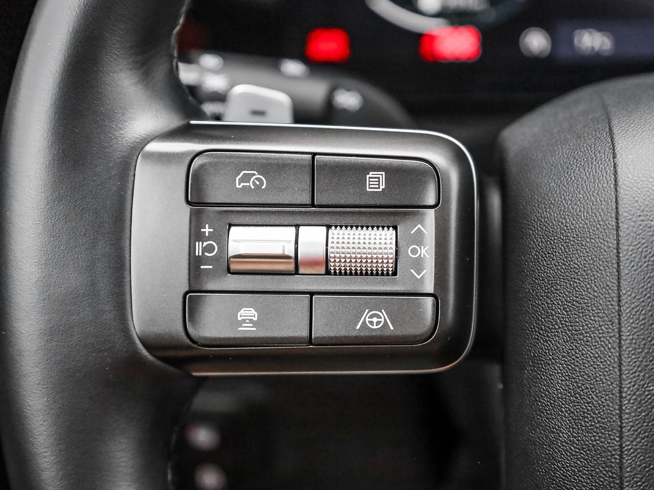 2026 Hyundai PALISADE Preferred Trend HEATED STEERING WHEEL-LEATHER HEATED SEATS-SUNROOF-3RD ROW SEATING- Photo
