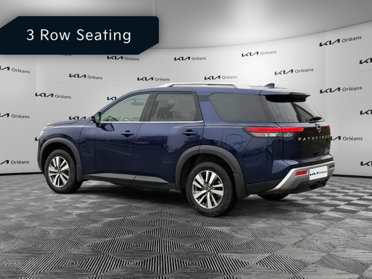 2023 Nissan Pathfinder SL 4WD Photo2
