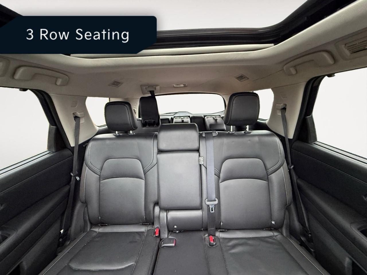2023 Nissan Pathfinder SL 4WD Photo