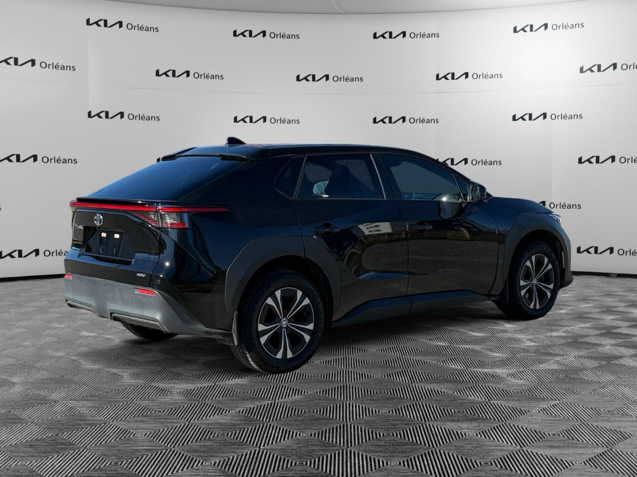 2023 Toyota bZ4X XLE AWD Photo