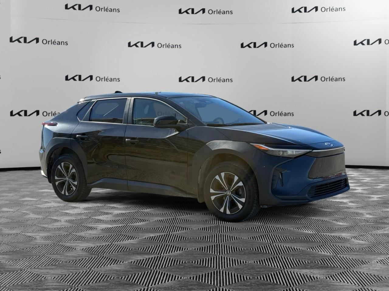 2023 Toyota bZ4X XLE AWD Photo