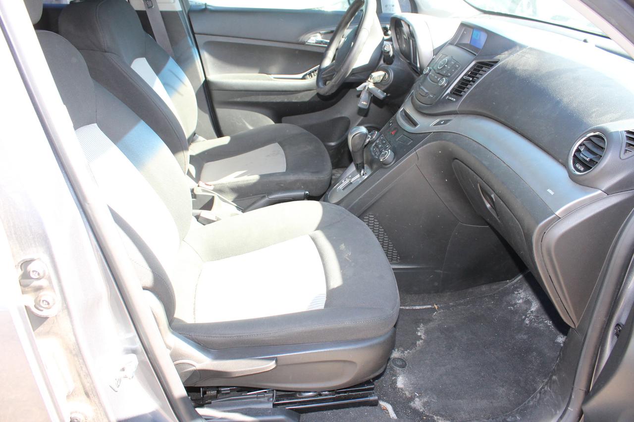 2014 Chevrolet Orlando LS Photo