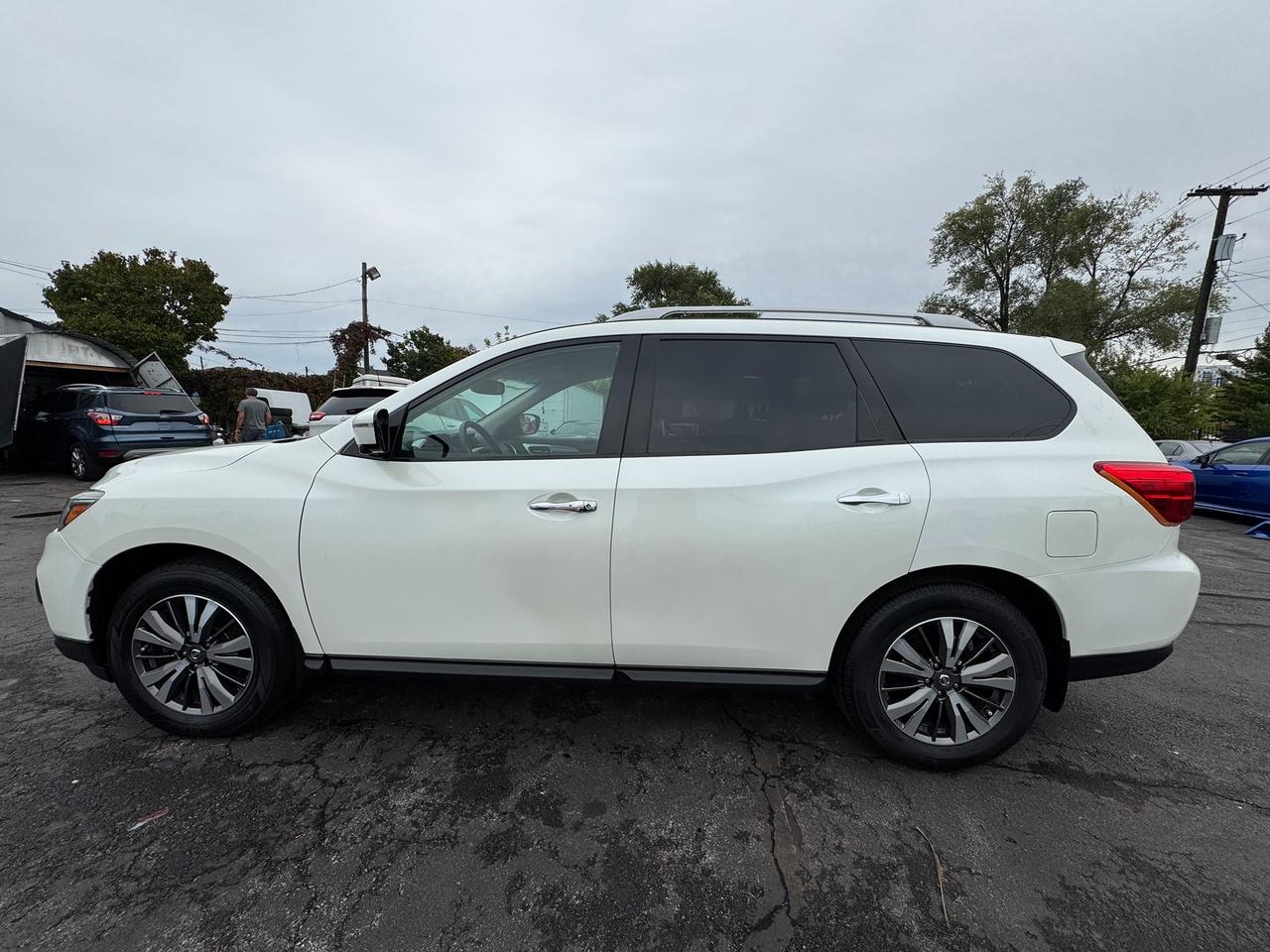 2017 Nissan Pathfinder SL 4WD | NO ACCIDENTS | CERTIFIED Photo