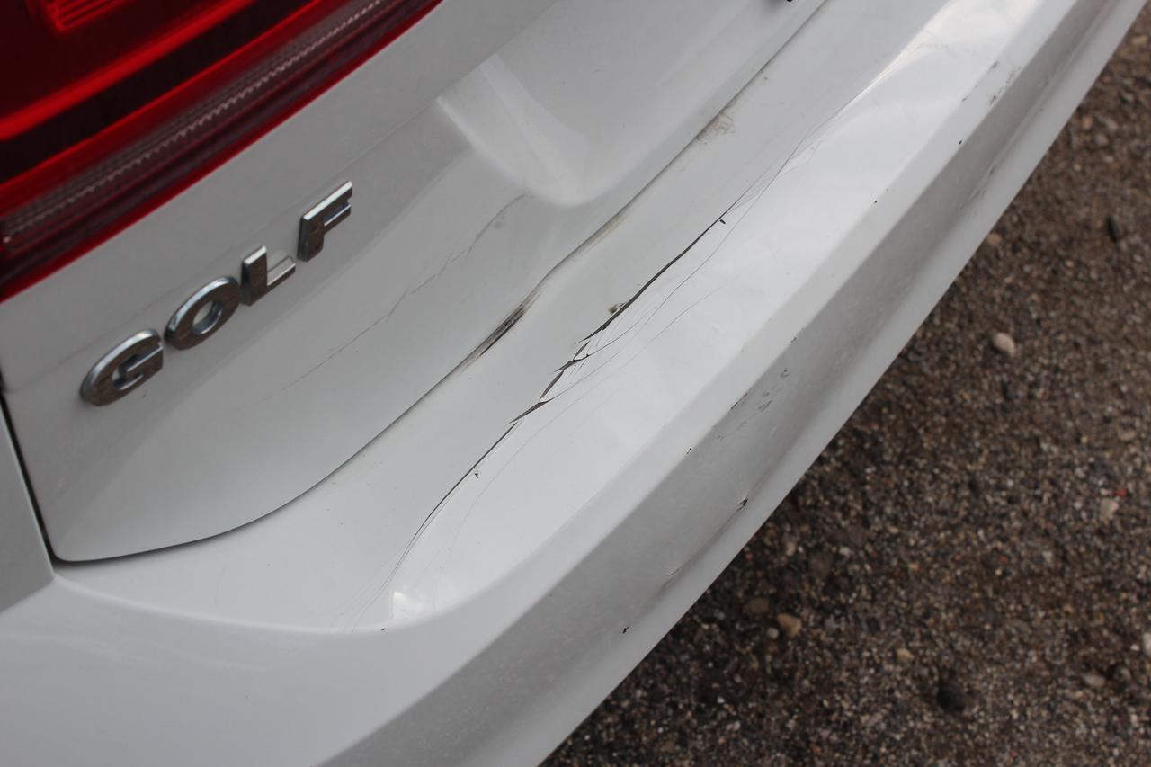 2015 Volkswagen Golf TRENDLINE Photo