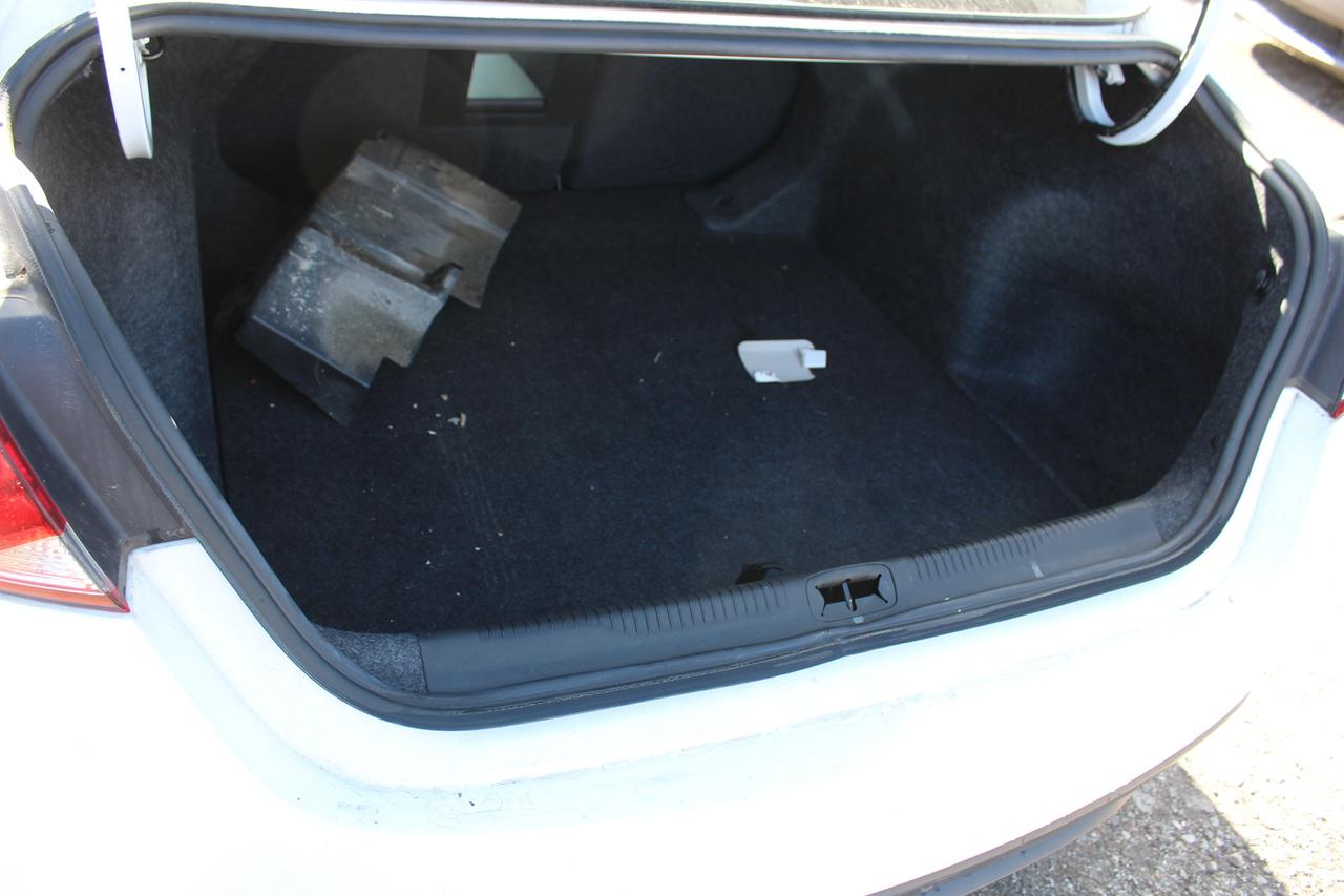 2015 Chrysler 200 LX Photo