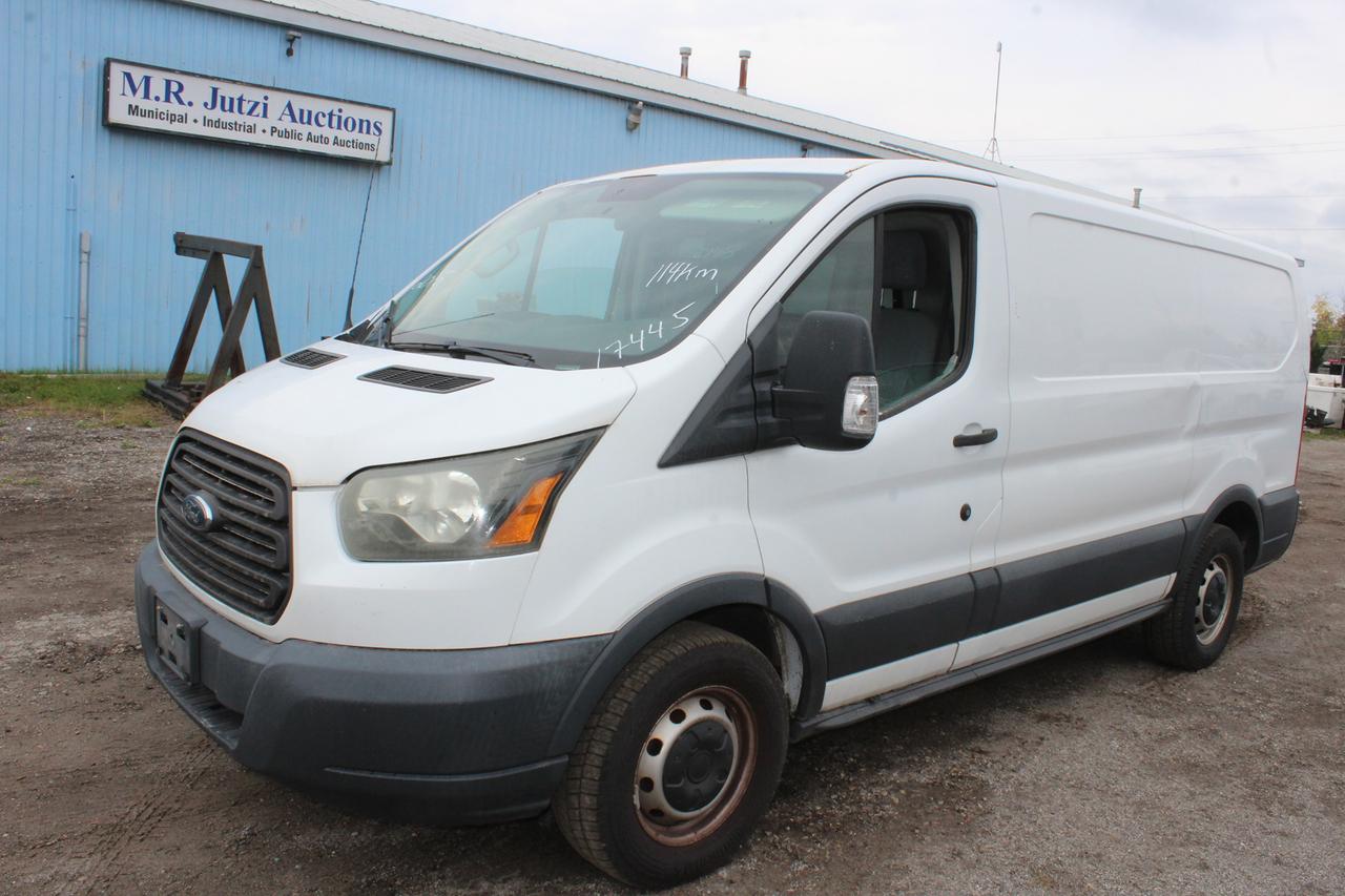 2015 Ford Transit Cargo Van  Photo0