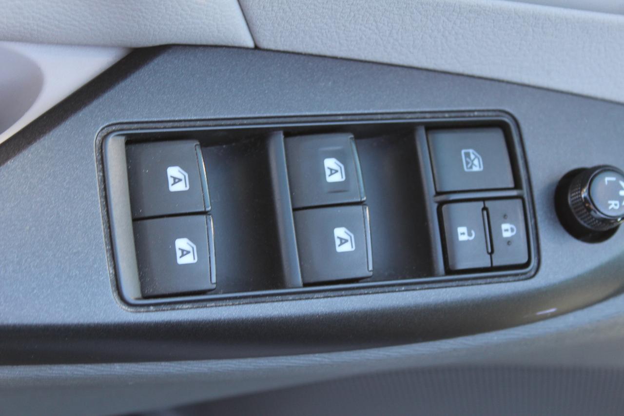 2017 Toyota Sienna  Photo