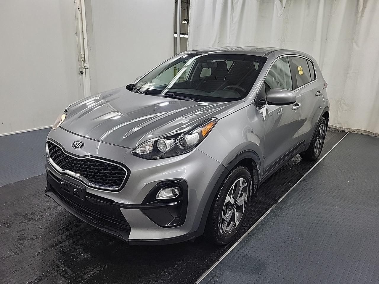 2022 Kia Sportage LX-HEATED SEATS-BLUETOOTH-BACK UP CAMERA-ALLOY WHE Photo