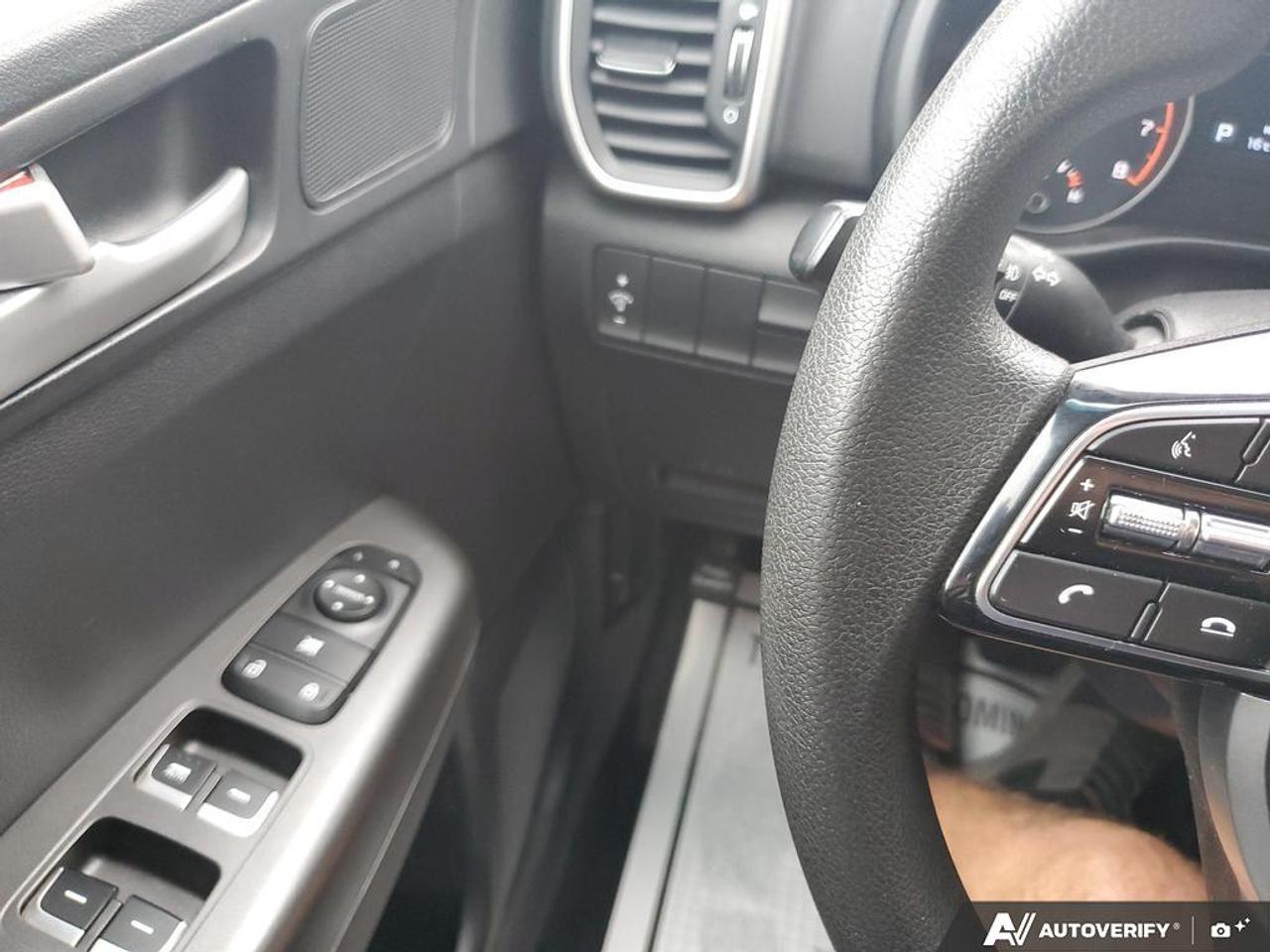 2022 Kia Sportage LX-HEATED SEATS-BLUETOOTH-BACK UP CAMERA-ALLOY WHE Photo