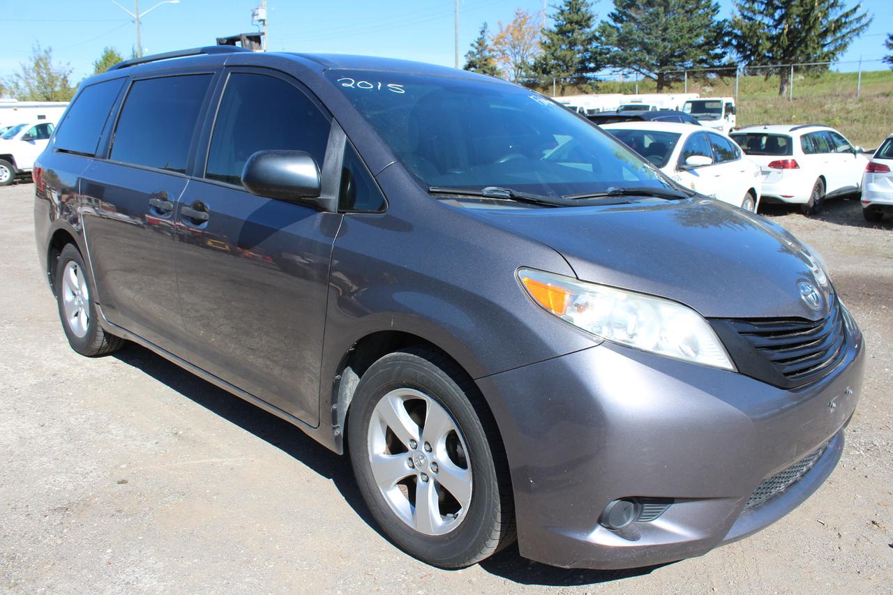 2015 Toyota Sienna  Photo1