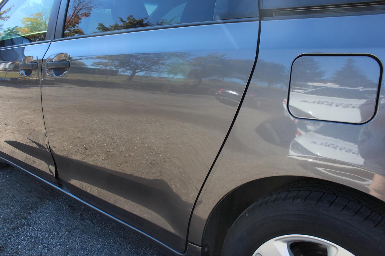 2015 Toyota Sienna  Photo