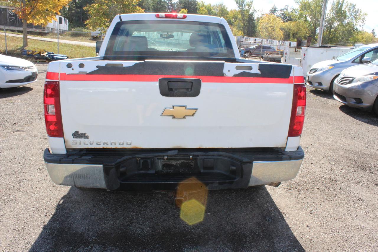 2009 Chevrolet Silverado 1500 WT Photo