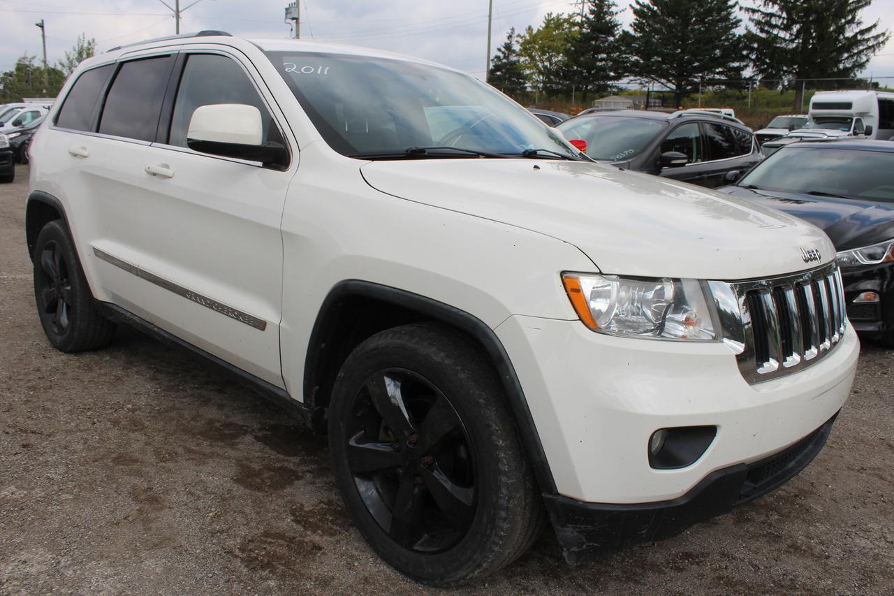 2011 Jeep Grand Cherokee Laredo Photo1