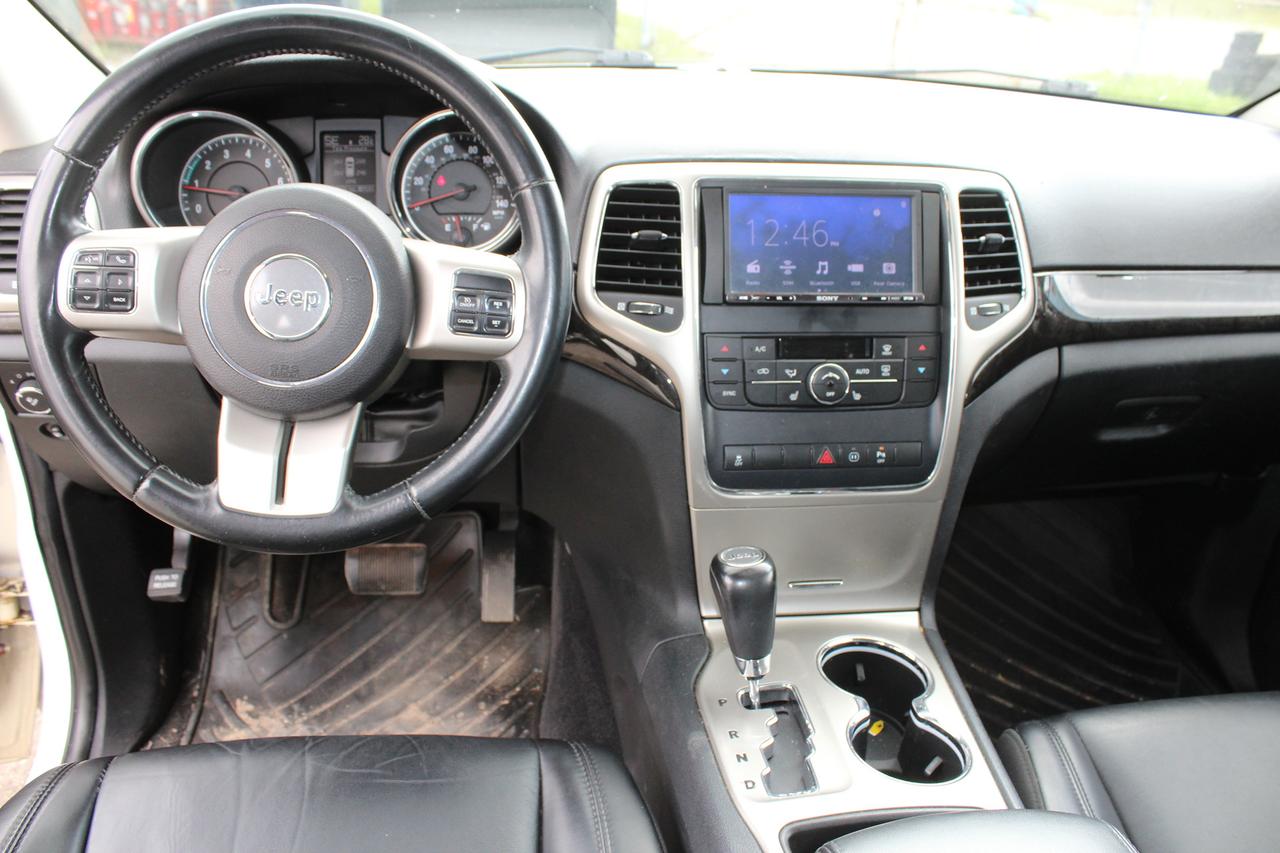 2011 Jeep Grand Cherokee Laredo Photo
