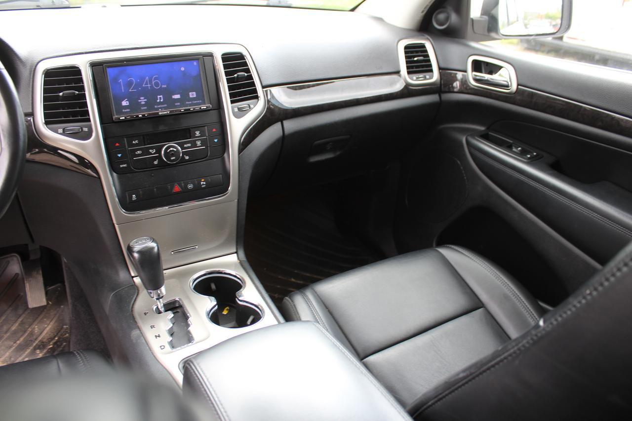 2011 Jeep Grand Cherokee Laredo Photo