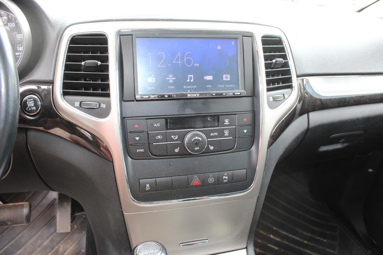 2011 Jeep Grand Cherokee Laredo Photo