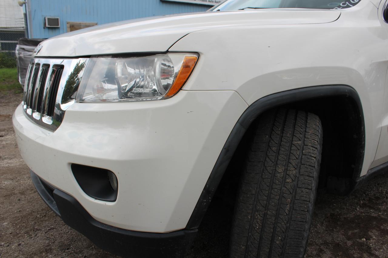 2011 Jeep Grand Cherokee Laredo Photo