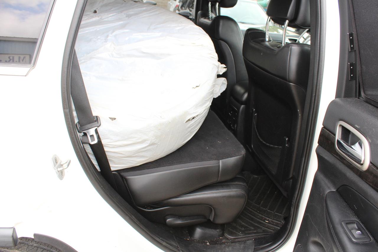 2011 Jeep Grand Cherokee Laredo Photo