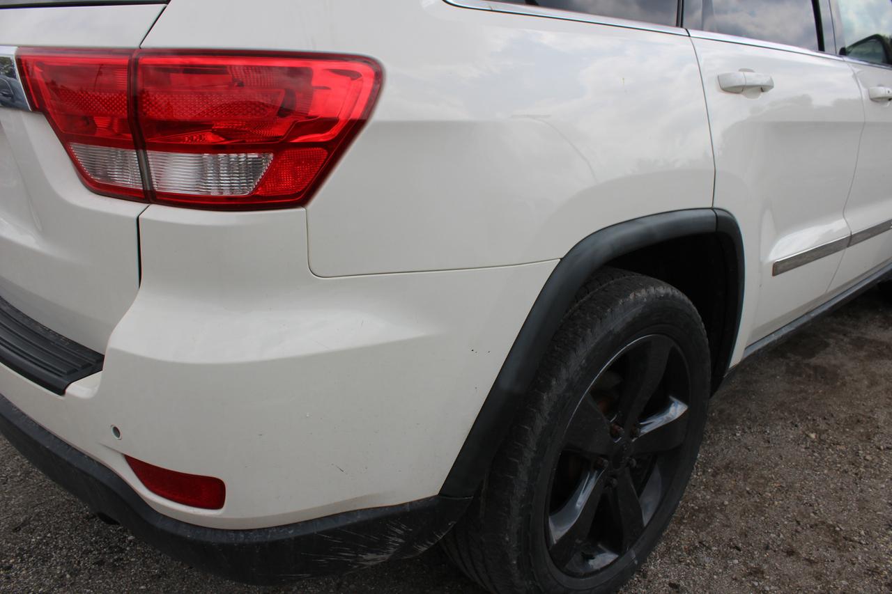 2011 Jeep Grand Cherokee Laredo Photo