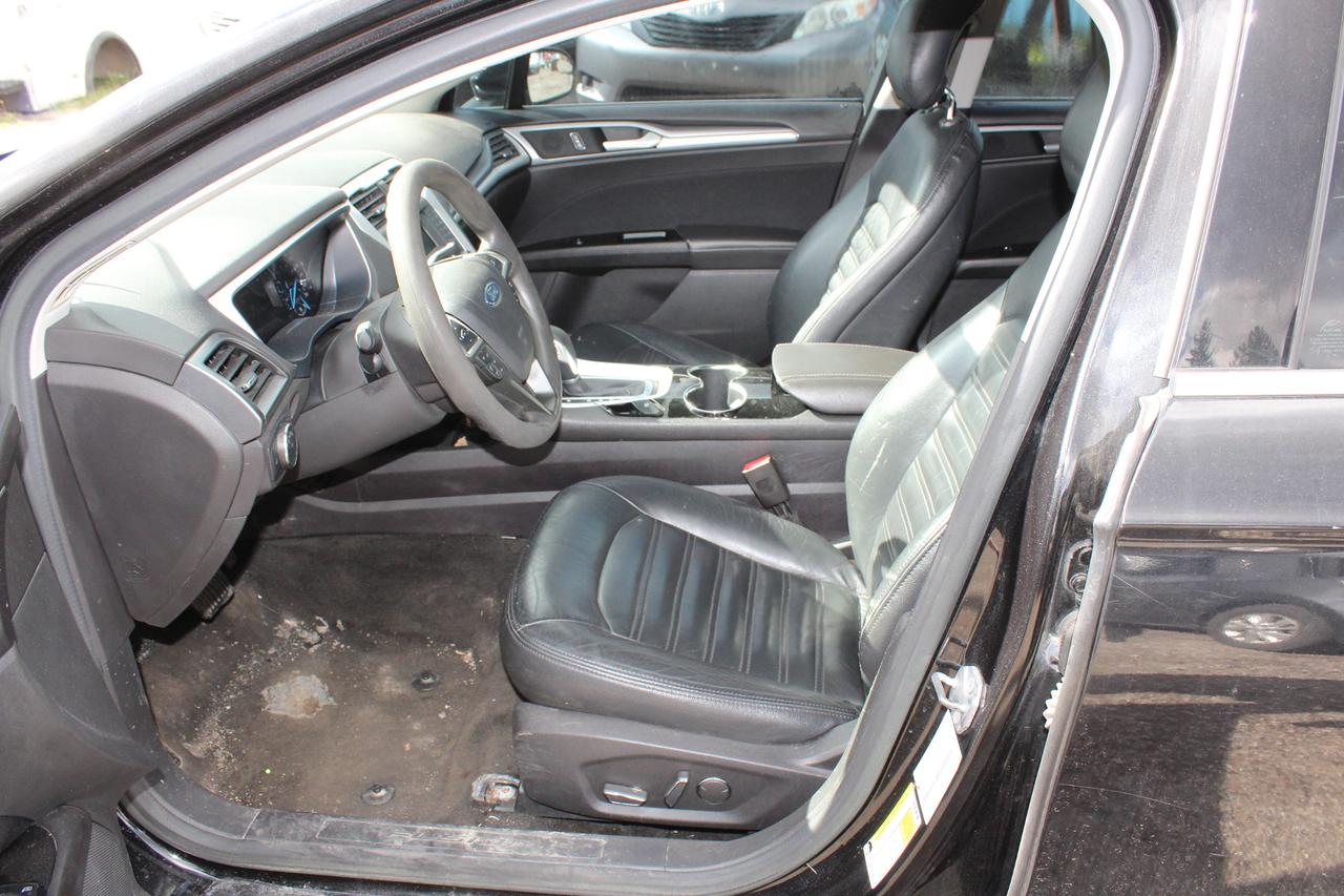 2015 Ford Fusion SE Photo4