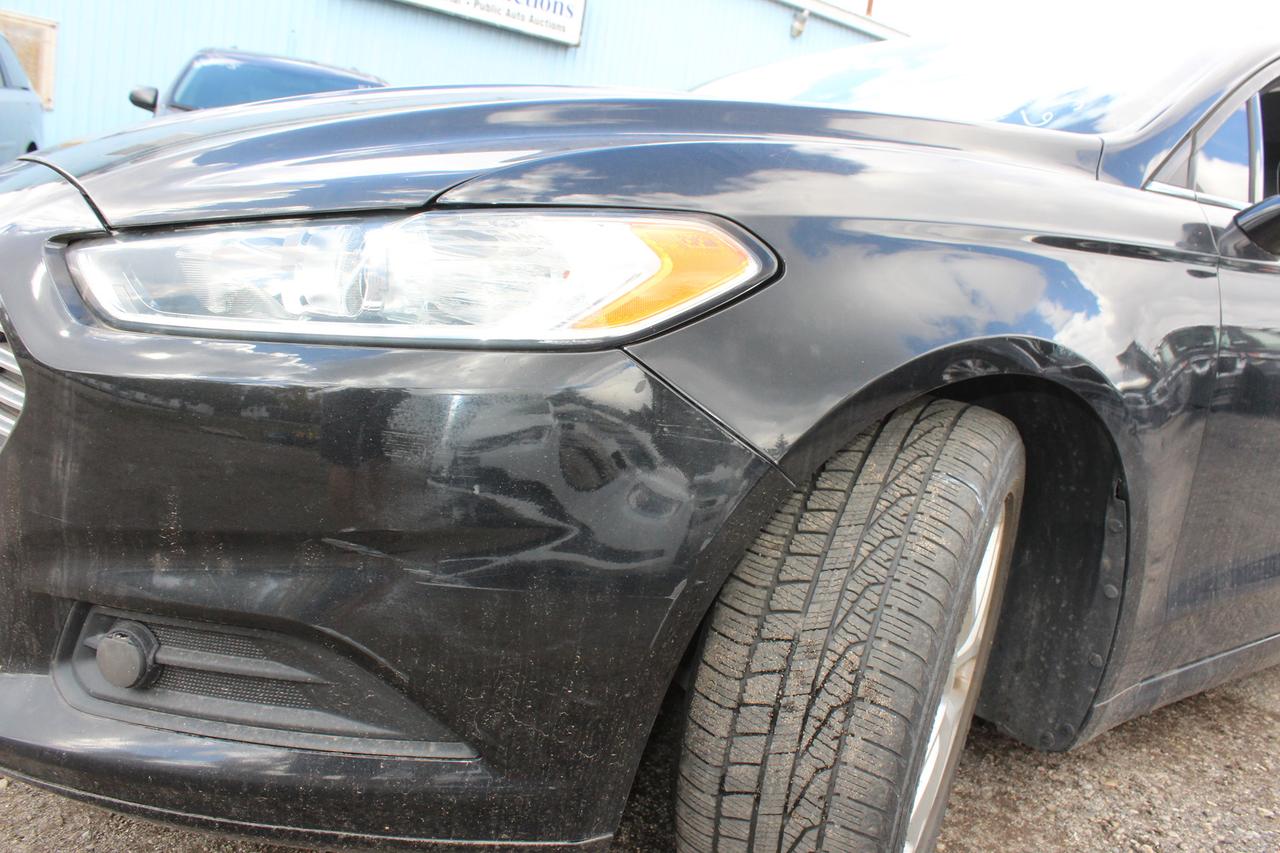 2015 Ford Fusion SE Photo