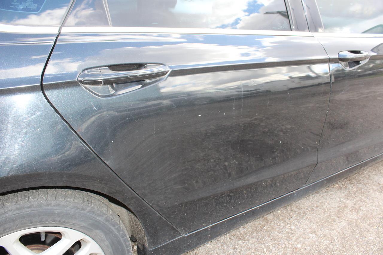 2015 Ford Fusion SE Photo