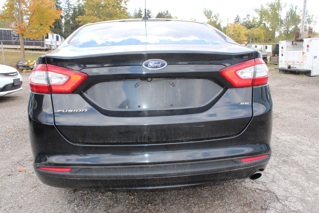 2015 Ford Fusion SE Photo